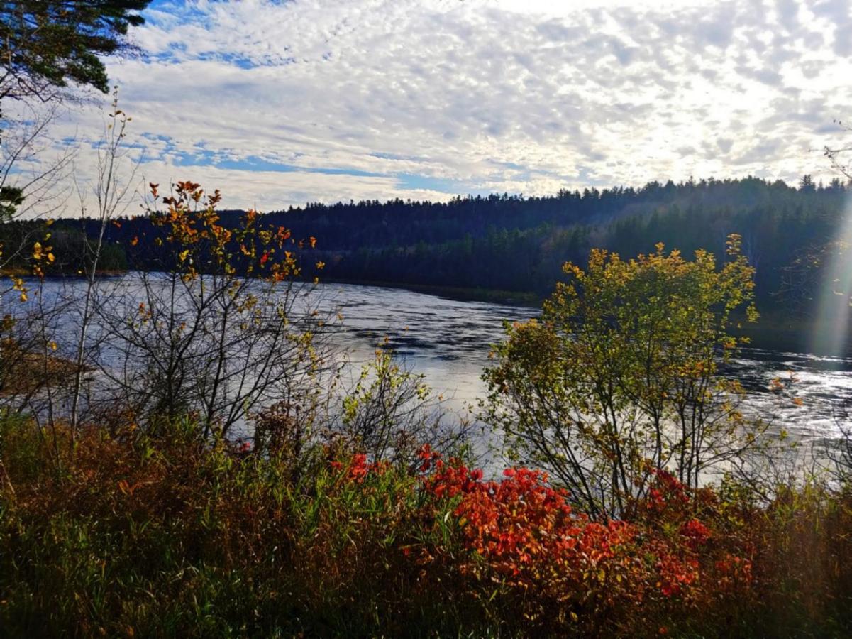 Hotel Marineau Mattawin Trois-Rives Exteriör bild